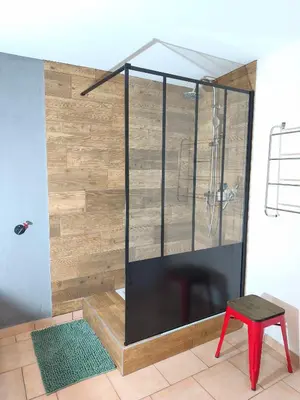 Salle de bains dans l'établissement Gîte des trois petits oiseaux