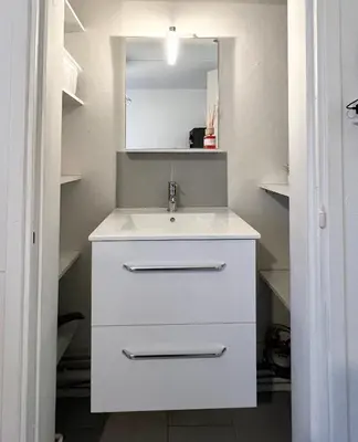 Salle de bains dans l'établissement Studio tout confort cité de la gastronomie (1)