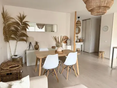 Coin salon dans l'établissement Charmant appartement tout confort