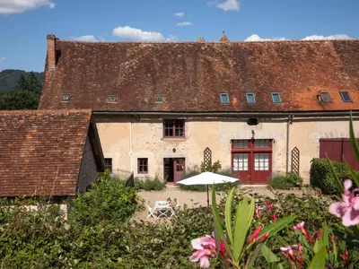 Jardin de l'établissement Holiday Home La Maison du Chateau by Interhome