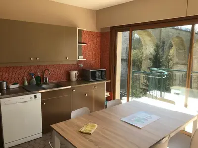 Cuisine ou kitchenette dans l'établissement gite du viaduc