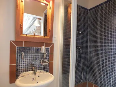 Salle de bains dans l'établissement Les Grillons du Morvan