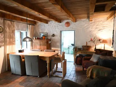 Cuisine ou kitchenette dans l'établissement Jardins Fleuries