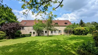 Jardin de l'établissement Le Clos des écureuils - chambres d'hôtes