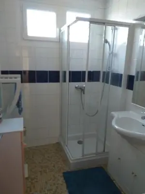 Salle de bains dans l'établissement La maison d'Ormancey