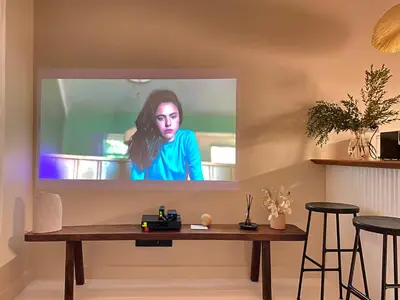 Télévision ou salle de divertissement dans l'établissement WELCOMING, LOVELY, CALM & CENTRALLY LOCATED FLAT