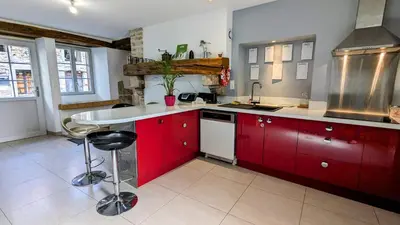Cuisine ou kitchenette dans l'établissement La Tuilerie