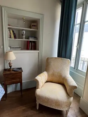 Coin salon dans l'établissement Les Pommiers, Bouilland