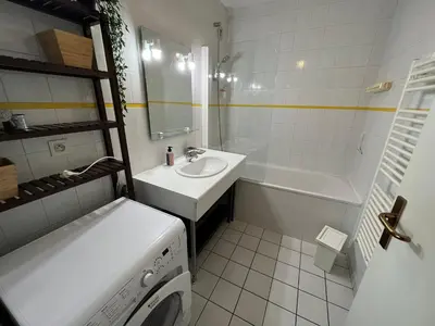 Salle de bains dans l'établissement Chouette Appartement Dijon Centre
