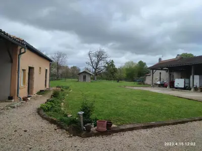Jardin de l'établissement Chambres d hotes proche Macon