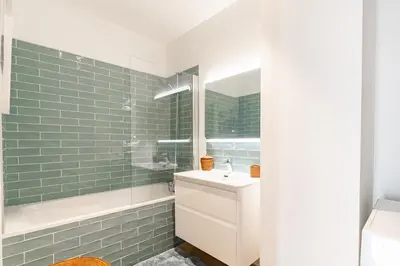 Salle de bains dans l'établissement LE BOSTON - Hypercentre - 150 M 2- 7 Guest