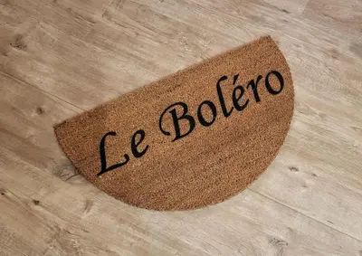 Certificat, récompense, panneau ou autre document affiché dans l'établissement Le Boléro - Studio