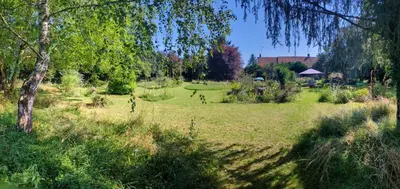 Jardin de l'établissement Chez Nick et Martine suite privative
