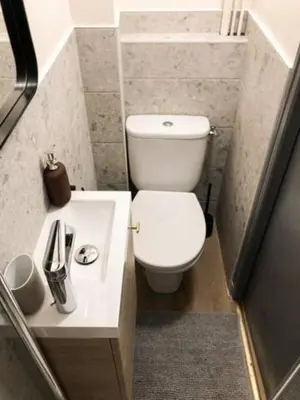 Salle de bains dans l'établissement Cocon Urbain - Studio proche hôpital