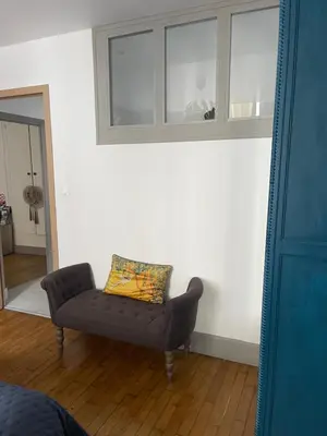 Coin salon dans l'établissement Liberté et Confort, appartement entier, moderne avec 2 chambres et cuisine équipée au coeur de Semur