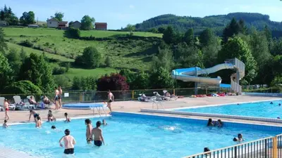 Piscine de l'établissement Les Douglas ou située à proximité