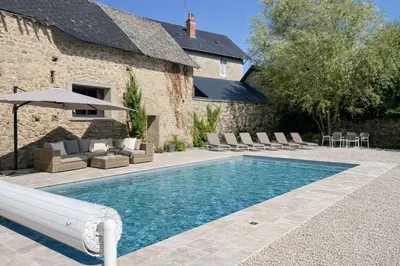 Piscine de l'établissement Charming house with pool Morvan Burgundy ou située à proximité