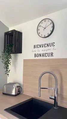 Cuisine ou kitchenette dans l'établissement Petite maison dans la prairie