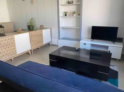 Télévision ou salle de divertissement dans l'établissement Studio spacieux proche du centre ville