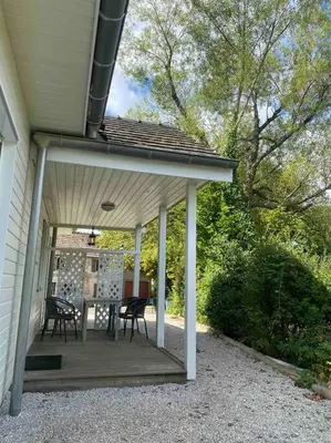 Jardin de l'établissement Maison ossature bois
