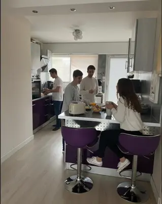 Clients de l'établissement Bel appartement spacieux et lumineux de 100m2 au 3e étage avec ascenseur -A 5mn à pied du parc des expositions congrès de Dijon et ENG et 10mn du centre ville place Parking devant l'immeuble