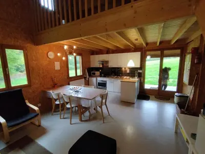 Cuisine ou kitchenette dans l'établissement Gîte Chalet Morvan Bourgogne