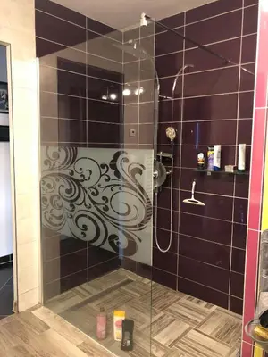 Salle de bains dans l'établissement Chambre chez Delphine et Guillaume salle de bain et wc commun