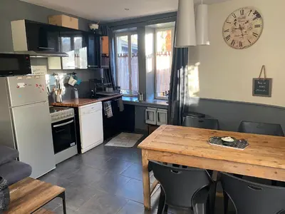 Cuisine ou kitchenette dans l'établissement Le Gite des Tourelles