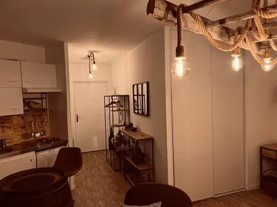 Cuisine ou kitchenette dans l'établissement Vinea urbana