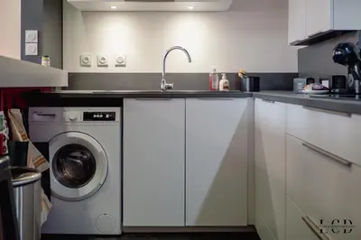 Cuisine ou kitchenette dans l'établissement Au roi lion, place Saint Michel