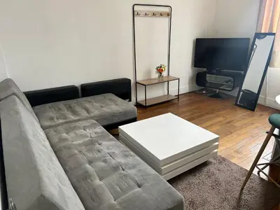 Télévision ou salle de divertissement dans l'établissement Studio