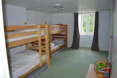 Un ou plusieurs lits dans un hébergement de l'établissement Maison du gardien de Breches