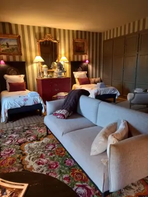 Un ou plusieurs lits dans un hébergement de l'établissement Le Prieuré de l'Auxois
