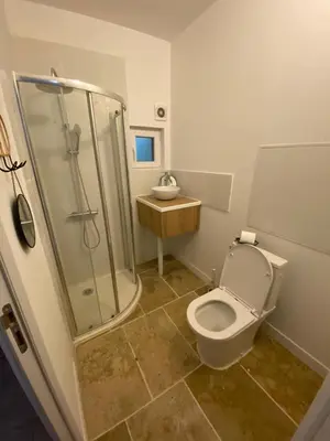 Salle de bains dans l'établissement Fenêtre sur cour du Docteur Privey - Secure Park Bike - 3 mn Autoroute