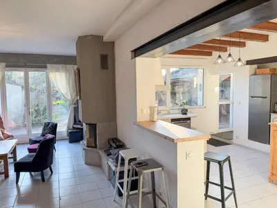 Cuisine ou kitchenette dans l'établissement La Casa Del Papa - Maison spacieuse avec jardin