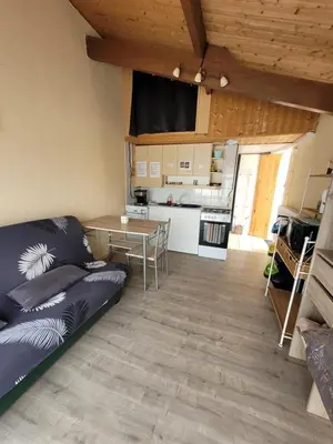 Cuisine ou kitchenette dans l'établissement studio au bord du canal