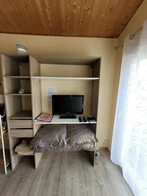 Télévision ou salle de divertissement dans l'établissement studio au bord du canal