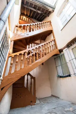 Plan de l'établissement Résidence Le Zola composé de 3 appartements distincts en Hyper Centre de Dijon avec WIFI