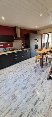 Cuisine ou kitchenette dans l'établissement Gite du bourbouillon