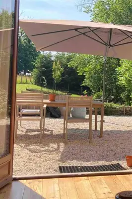 Jardin de l'établissement Chalet Au bois du Haut Folin