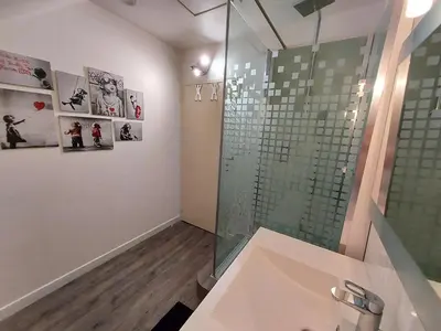 Salle de bains dans l'établissement La Beaune piaule