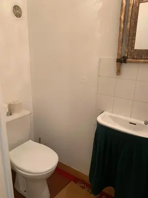 Salle de bains dans l'établissement L'ARCADE