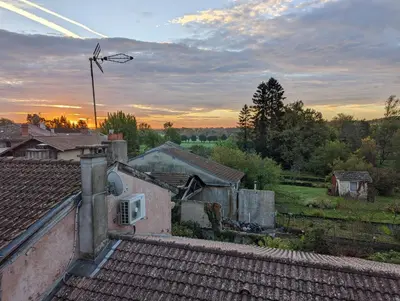 Lever ou coucher de soleil vu de l'appartement ou à proximité