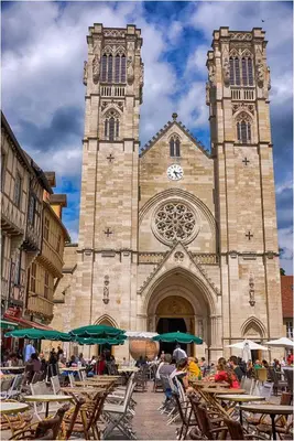 Restaurant ou autre lieu de restauration dans l'établissement App cosi Ile Saint Laurent Chalon Sur Saone