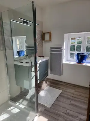 Salle de bains dans l'établissement Domaine Bassy