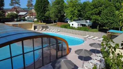 Piscine de l'établissement camping les pêcheurs ou située à proximité