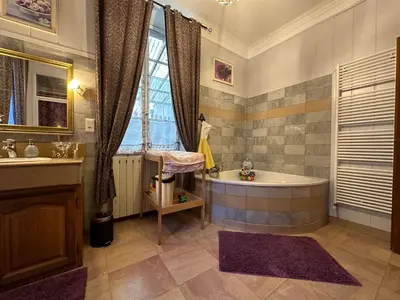 Salle de bains dans l'établissement Chez Jeanne