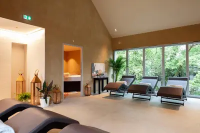 Coin salon dans l'établissement Le Clos Alice - Hôtel et Spa, Arbois