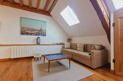 Coin salon dans l'établissement COSY + COOL BURGUNDY