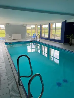Piscine de l'établissement Vue Sur Green ou située à proximité